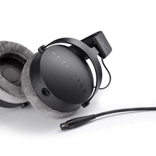 Load image into Gallery viewer, Beyerdynamic DT 700 Pro X ականջակալ